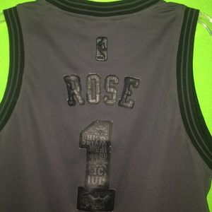 Derrick Rose Bulls Jersey